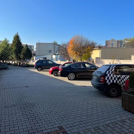Hotel Marathon Senec Ngoại thất bức ảnh