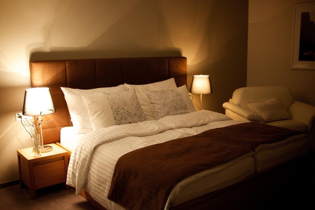 Hotel Marathon Senec Phòng bức ảnh