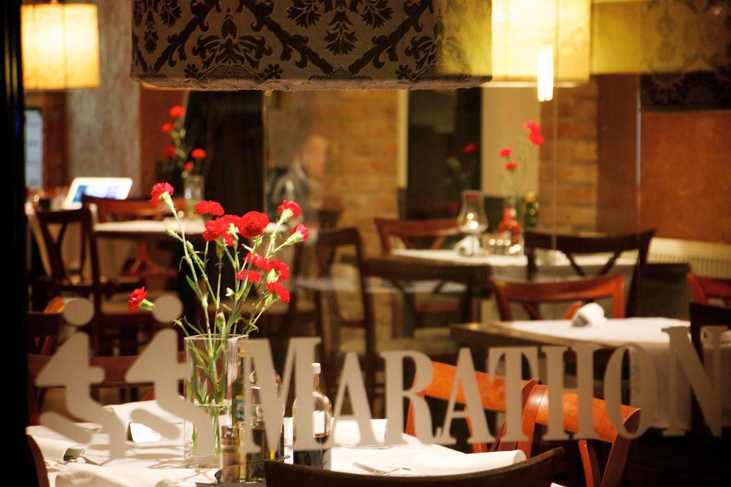 Hotel Marathon Senec Ngoại thất bức ảnh