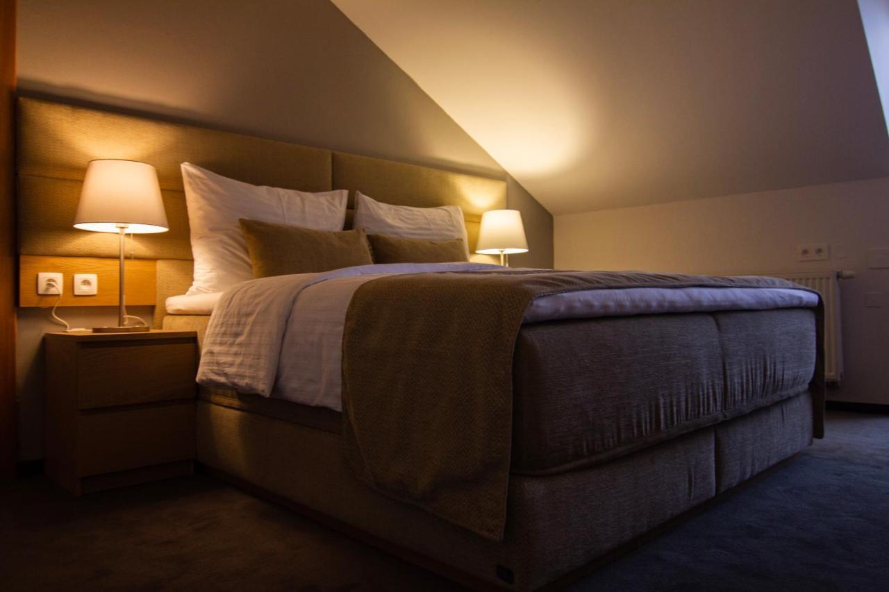 Hotel Marathon Senec Ngoại thất bức ảnh